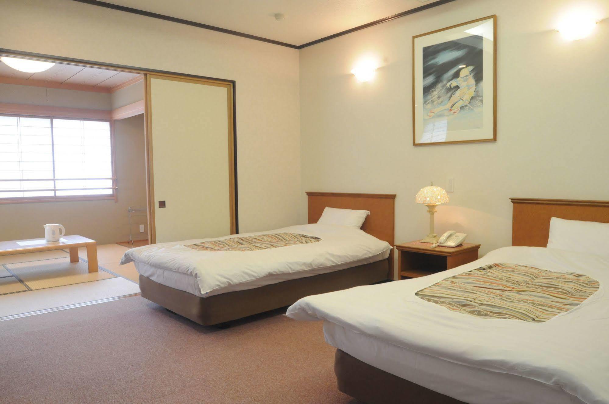 Hotel Bonfire Hakuba Luaran gambar